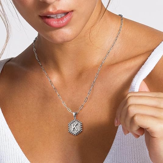 COLLAR LETRA HEX PLATA