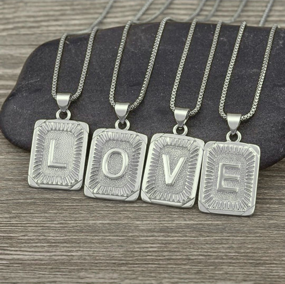 COLLAR LETRA ACERO